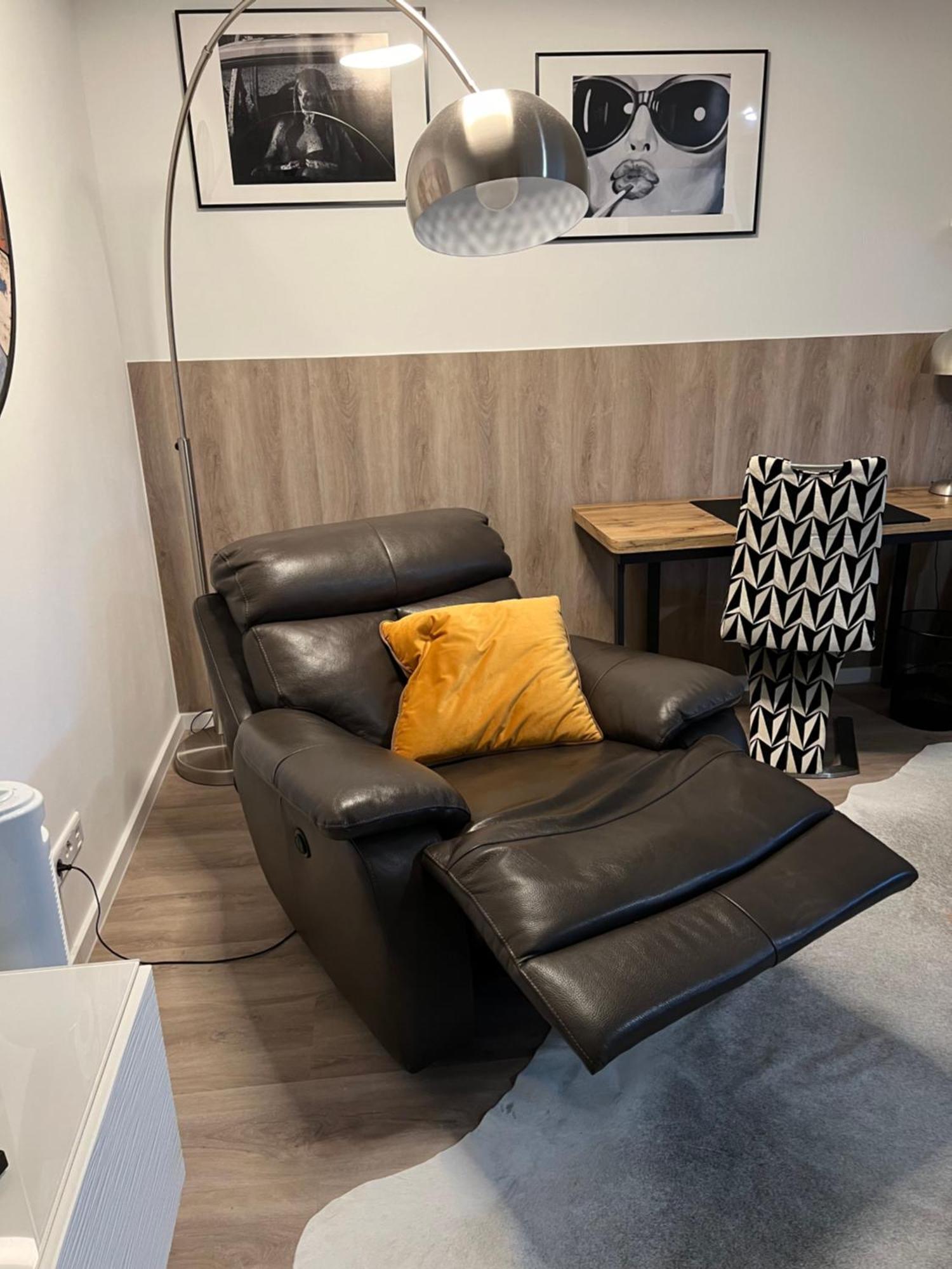 Grosse Gemuetliche Ferienwohnung Mit Klimaanlage, Parkplatz Inklusive Top ! Furth Bagian luar foto